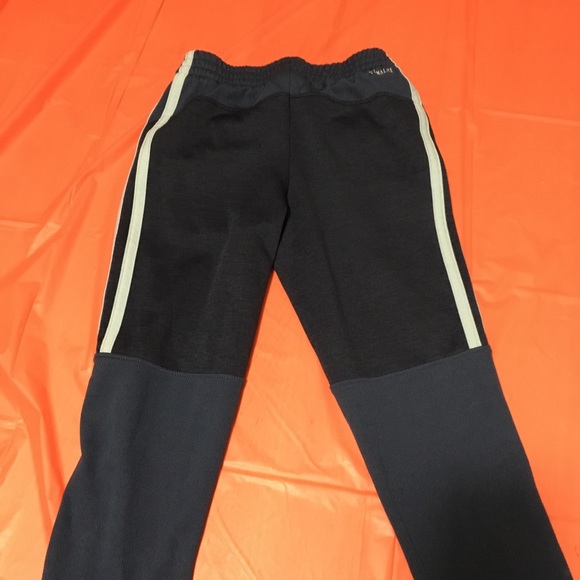 Adidas boys pants - Picture 3 of 6